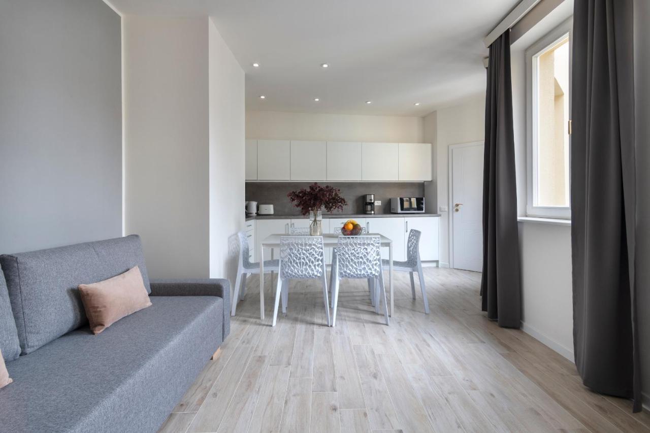 Kinsky Garden Apartments And Suites By Dwellfort Prague Luaran gambar