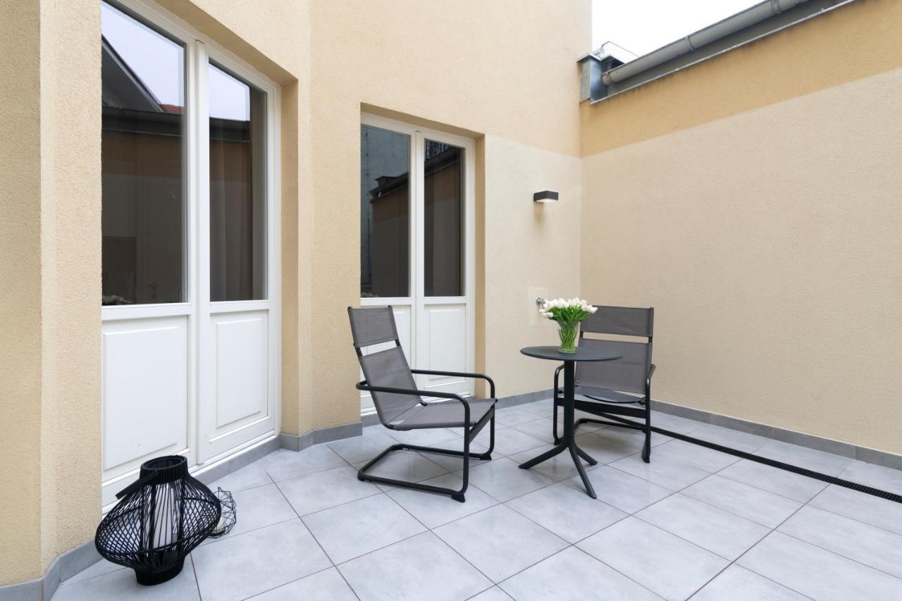 Kinsky Garden Apartments And Suites By Dwellfort Prague Luaran gambar