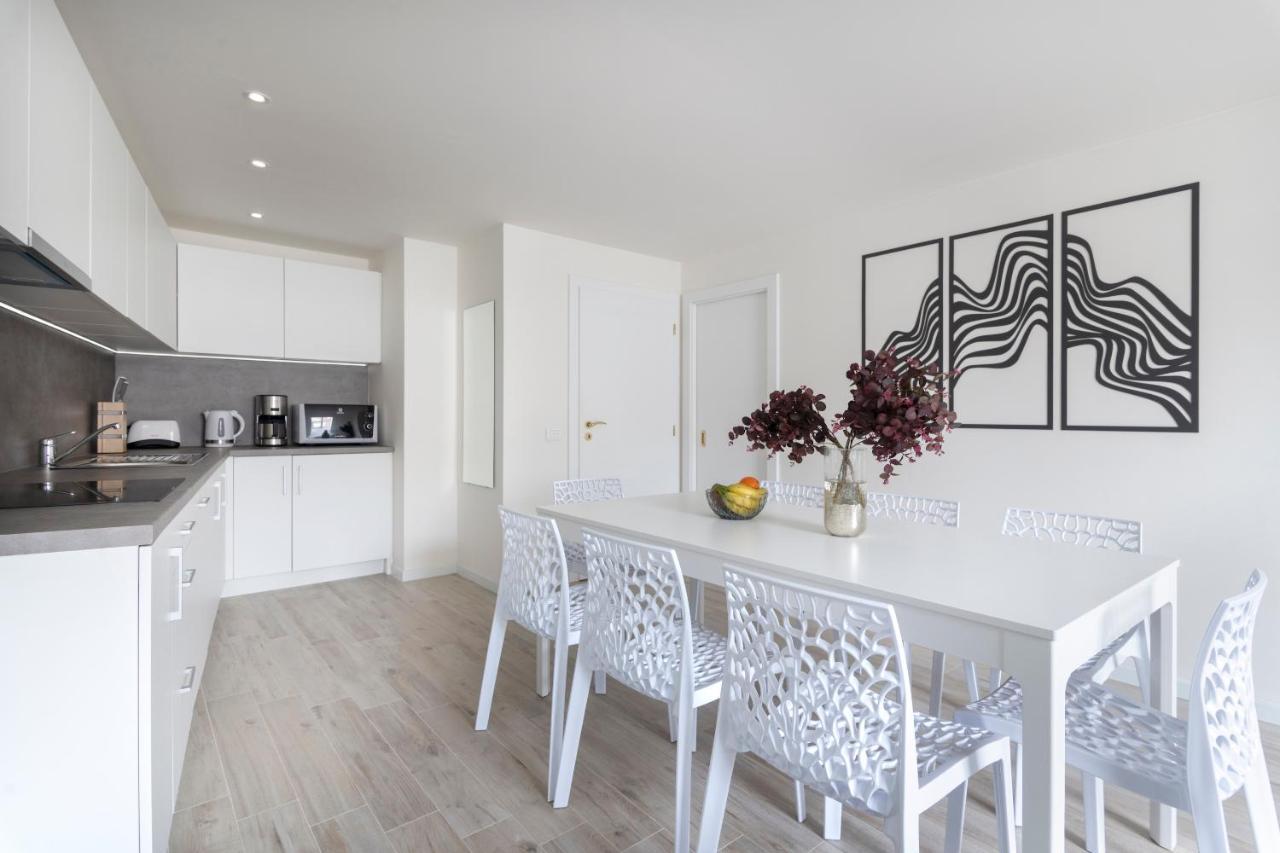 Kinsky Garden Apartments And Suites By Dwellfort Prague Luaran gambar