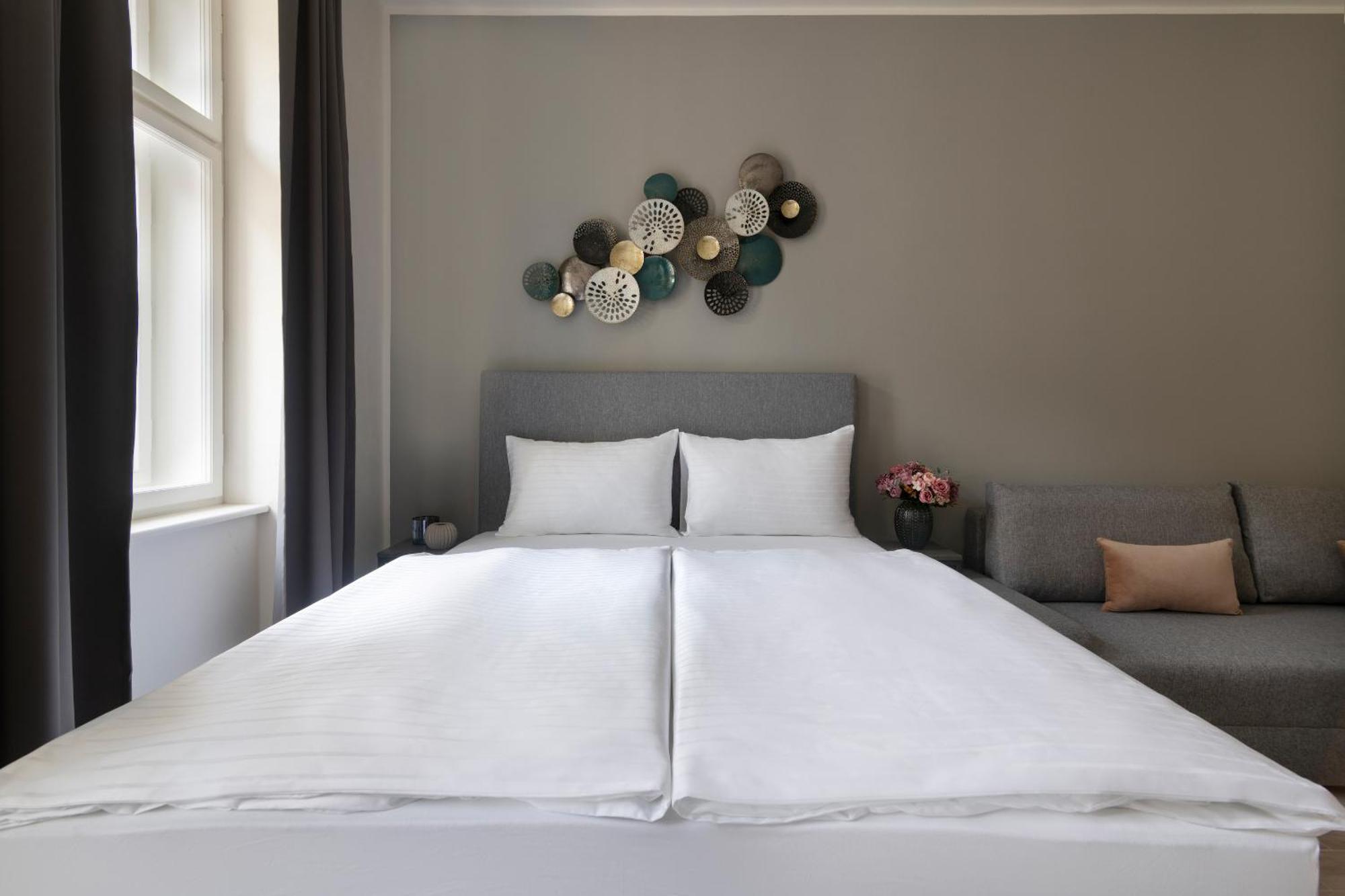 Kinsky Garden Apartments And Suites By Dwellfort Prague Luaran gambar