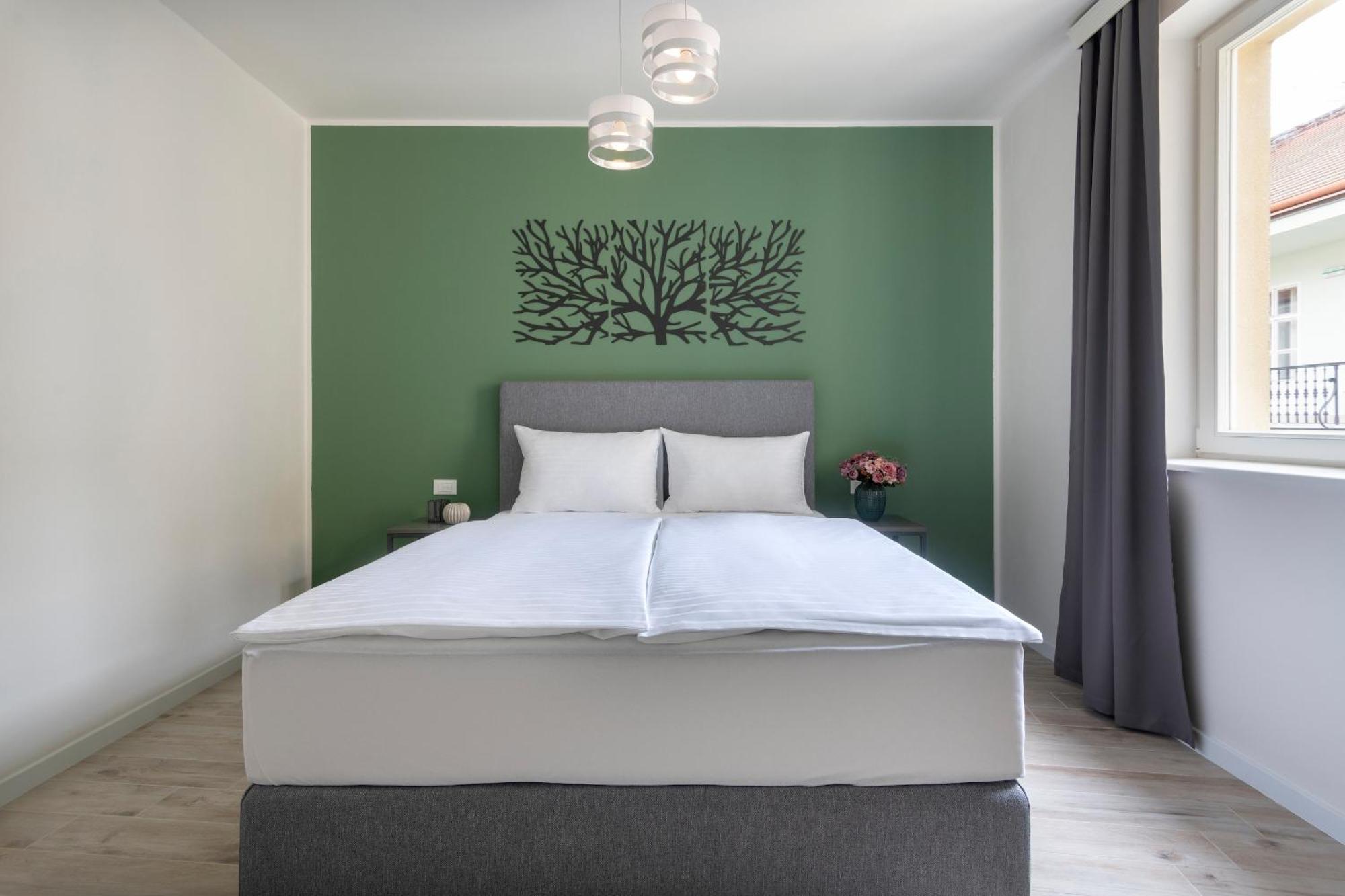 Kinsky Garden Apartments And Suites By Dwellfort Prague Luaran gambar