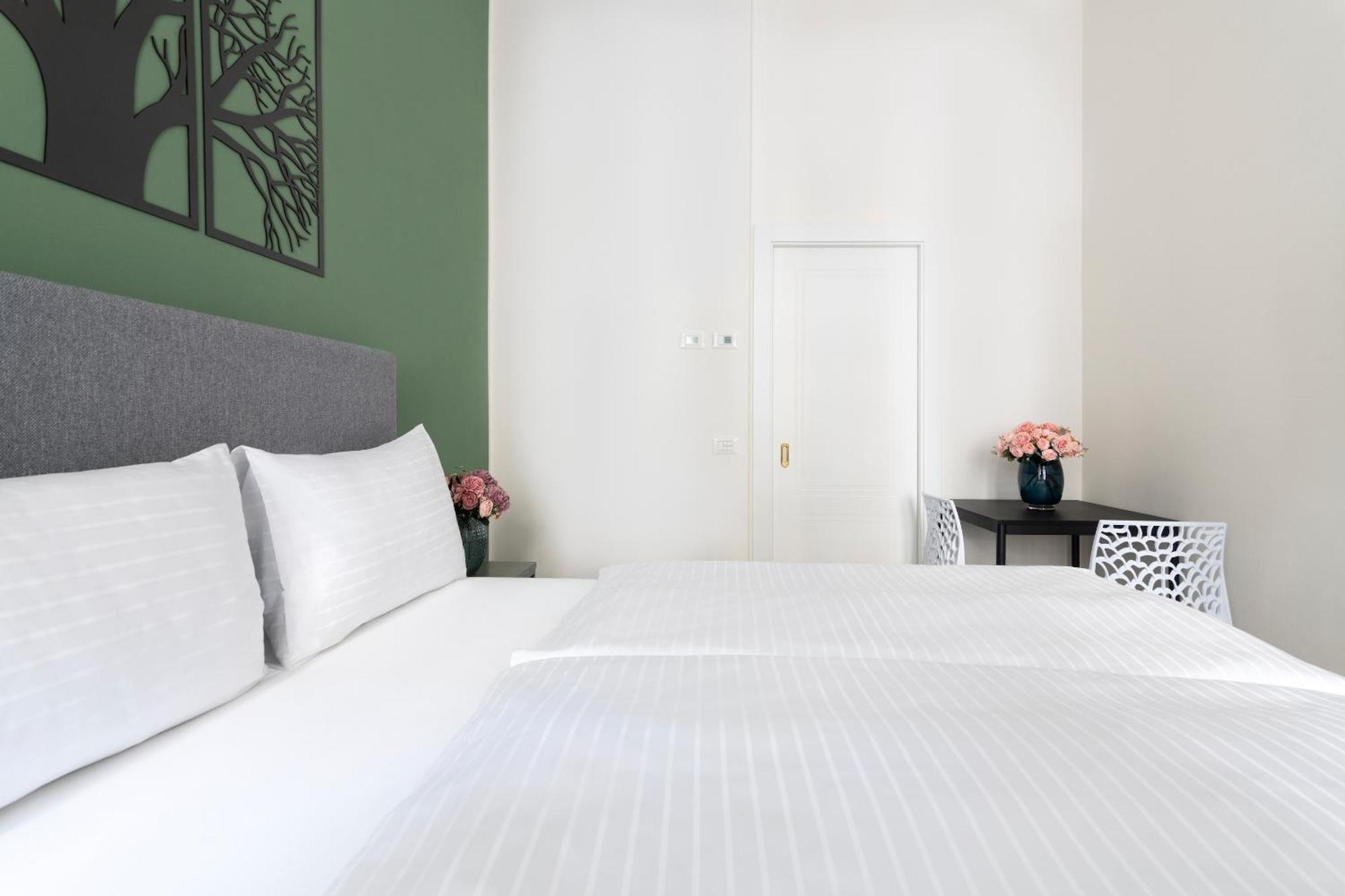 Kinsky Garden Apartments And Suites By Dwellfort Prague Bilik gambar