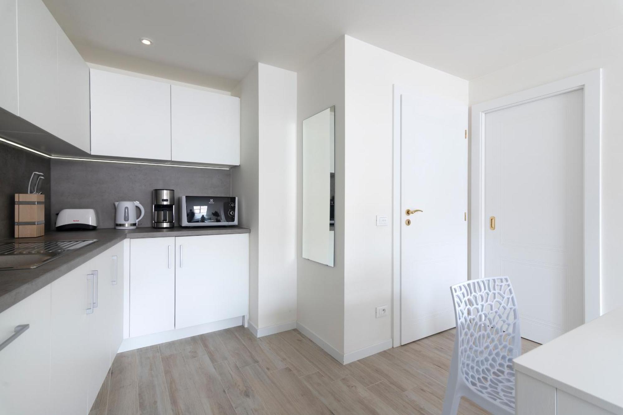 Kinsky Garden Apartments And Suites By Dwellfort Prague Bilik gambar