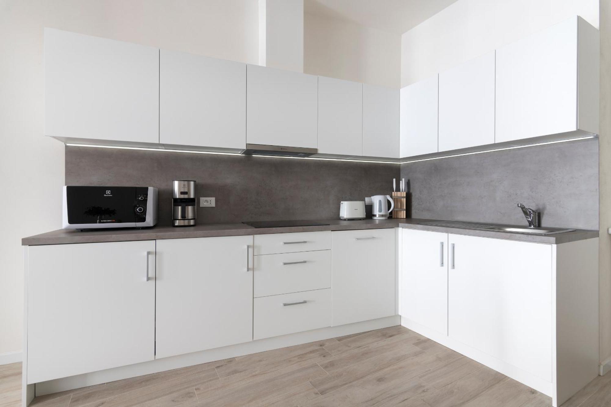 Kinsky Garden Apartments And Suites By Dwellfort Prague Luaran gambar